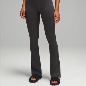 Lululemon high rise mini flare black pant legging. Size 4. Worn once.